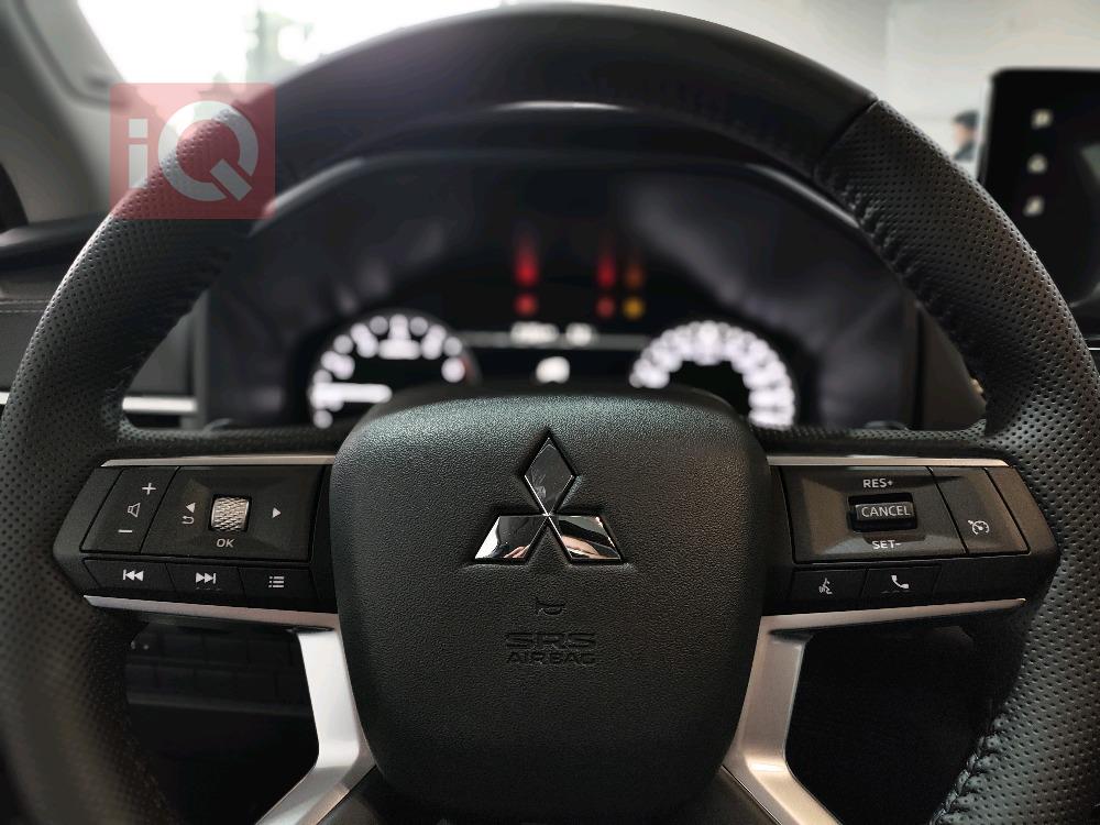 ميتسوبيشي اوتلاندر